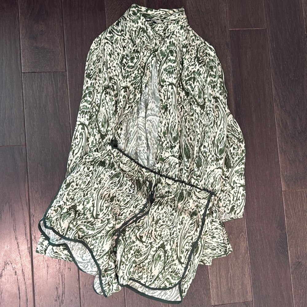 Green Patterned Women's Matching Set - Picture 5 of 5